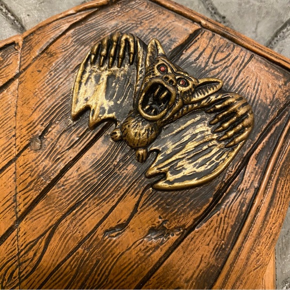 Vampires 3-D Journal - Running Press - Picture 6 of 10